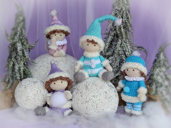Winter Deko Hakeln Puppen Und Schneekugeln