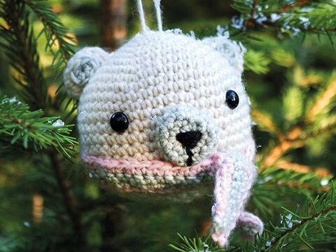Weihnachtsbaumkugel Eisbär Schritt-für Schritt Häkelanleitung schnell und einfach