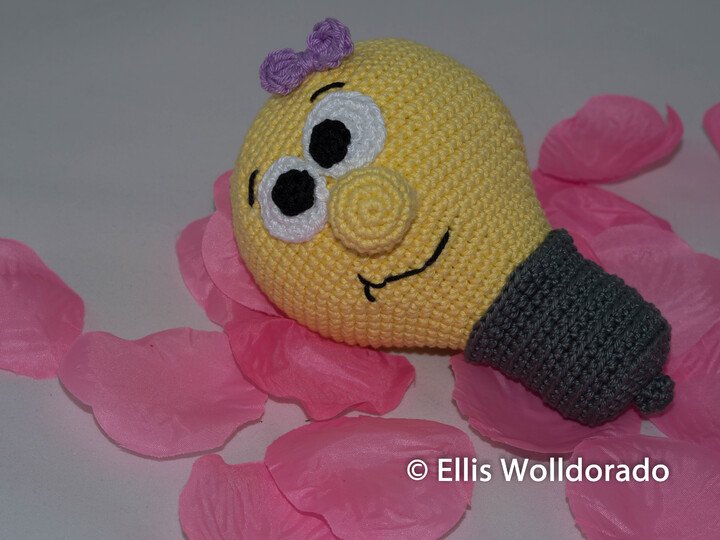 Glühbirne Helene, Amigurumi, Häkelanleitung