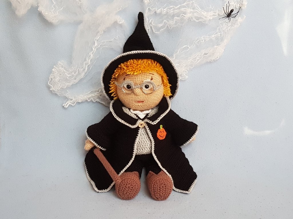 Häkelanleitung Puppenkleidung, Merlin der Zauberlehrling - Bild 5