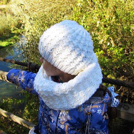 Hat knitting pattern, size for toddler, child, adult.