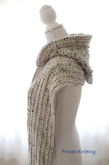 Häkelanleitung Kapuzenschal / Scoodie