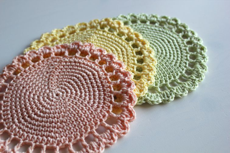 Häkelanleitung: Untersetzer häkeln für Tassen und Gläser - Bild 4