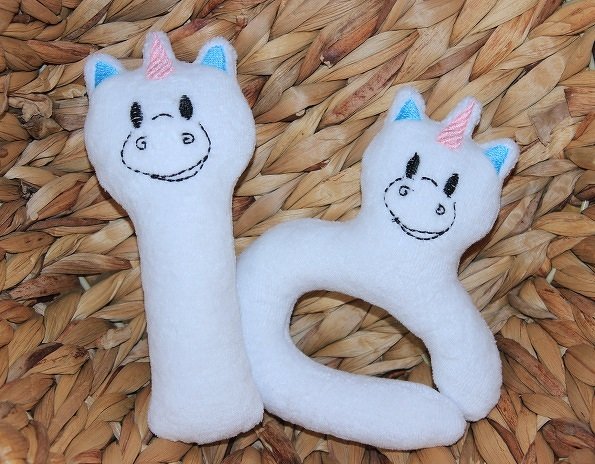 Greifling &amp; Rassel Stickdatei ♥ ITH Einhorn