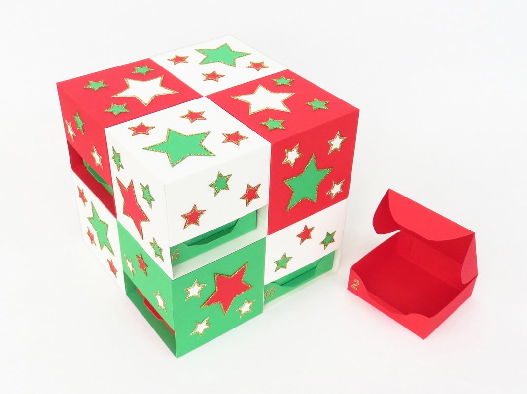 Adventskalender mit fallenden Schachteln – Bastelvorlagen und Anleitung