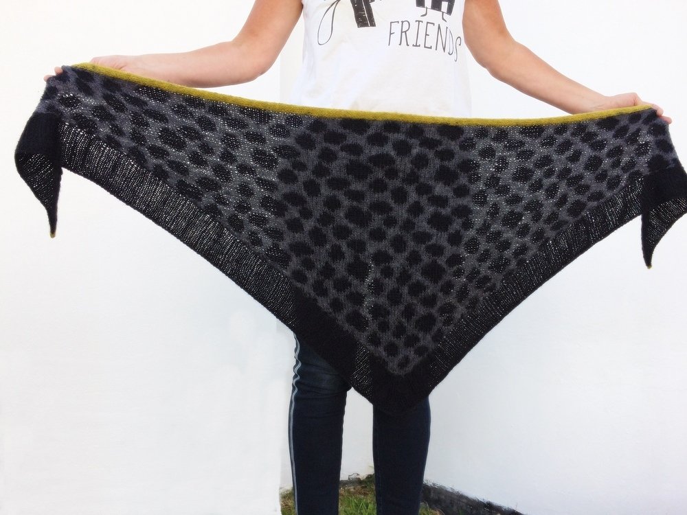 Strickanleitung, Dreieckstuch mit Fellmuster