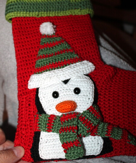 Weihnachtssocke Pinguin Häkelanleitung