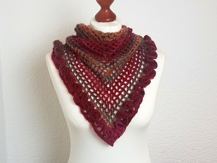 Häkelanleitung Tuch mit raffienierten Rüschen! Anfängertauglich