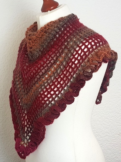 Häkelanleitung Tuch mit raffienierten Rüschen! Anfängertauglich