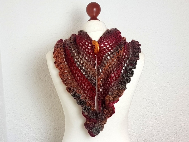 Häkelanleitung Tuch mit raffienierten Rüschen! Anfängertauglich