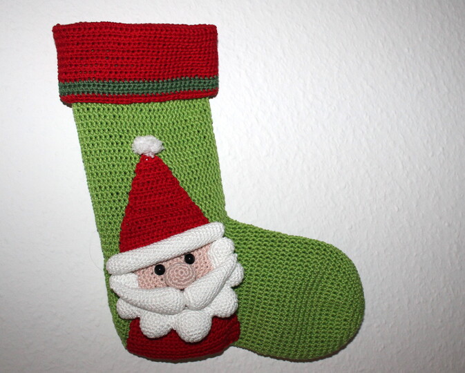 Santa Christmas Stocking Crochet Pattern – Amigurumi, English & German