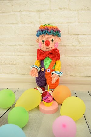 Fooly the clown - amigurumi toy. Crochet doll pattern