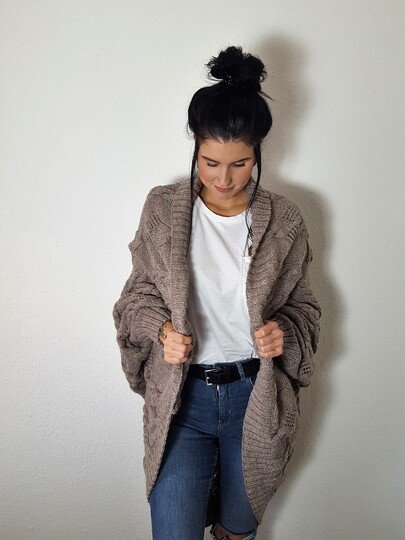 133 Strickanleitung Cardigan Seelenwärmer oversize Herbstlaub in mehreren Größen und Variationen