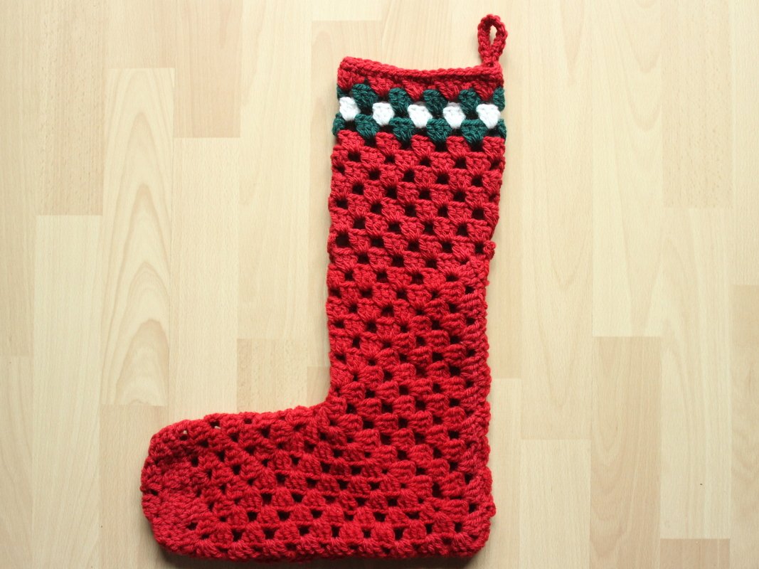 Häkelanleitung XXL Nikolausstiefel  mit Aufhänger - Weihnachtsstrumpf - Bild 2