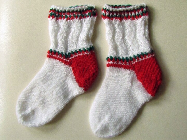 Strickanleitung _                       Socken Weihnachtszeit 3