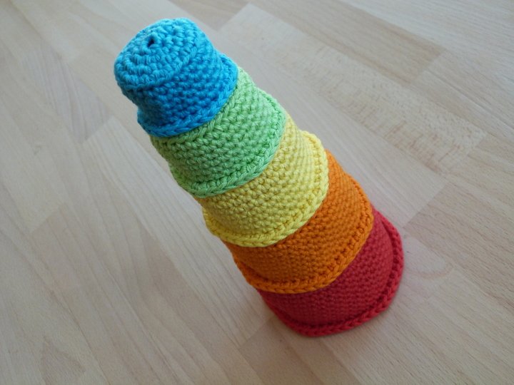 Crochet pattern stacking cups