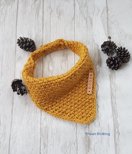 Baby bandana | Crochet pattern dribble bib