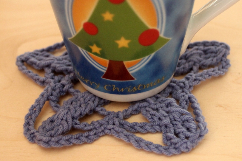 Häkelanleitung Weihnachtsdeckchen Schneeflocke