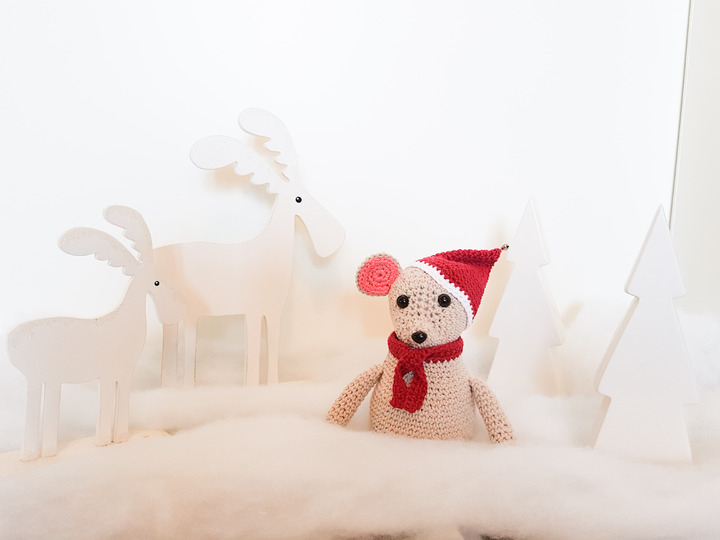 Gehäkelte "NikoMaus" mit kleinem Geschenkfach