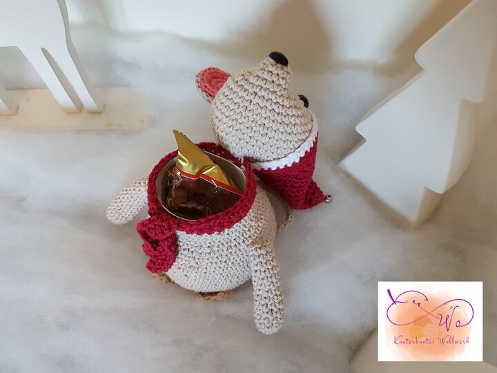 Gehäkelte "NikoMaus" mit kleinem Geschenkfach