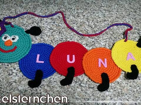 Häkelanleitung  Türschild, Wanddeko mit Namen "kleine Raupe"