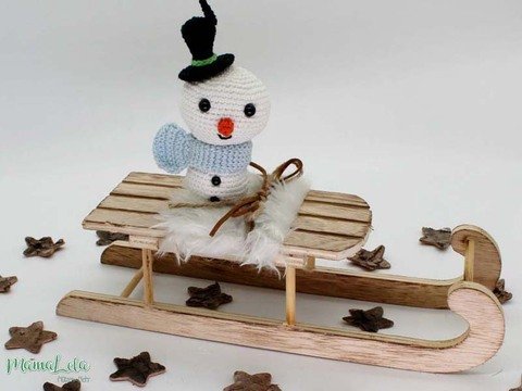 Weihnachtlicher Anhänger SCHNEEMANN - Häkelanleitung