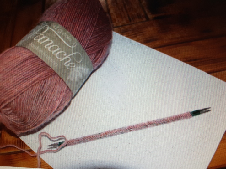 Kurzanleitung Handstulpen, gestrickt mit Perlen