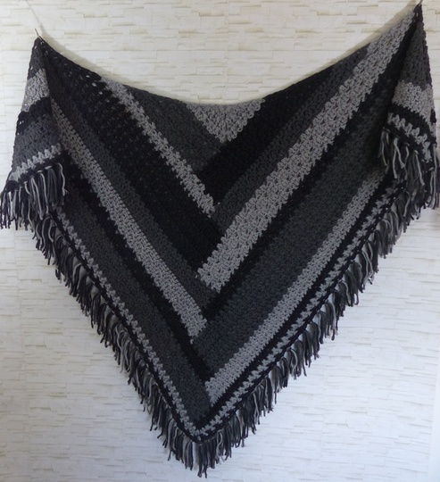 "Mixaloon 1.0" gehäkeltes XXL-Dreieckstuch im Muster-/Farbmix