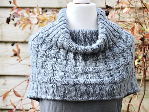 Capelet “Malin”, S – XXL, knitting pattern also for beginners