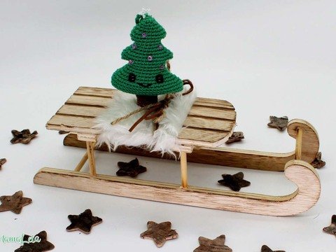 Weihnachtlicher Anhänger TANNENBAUM - Häkelanleitung