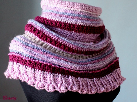 Cowl Neck Warmer "Tulip"