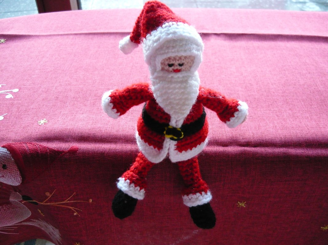 Häkelanleitung Weihnachtsmann