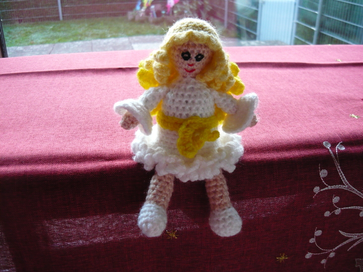 Häkelanleitung Christkind sitzend