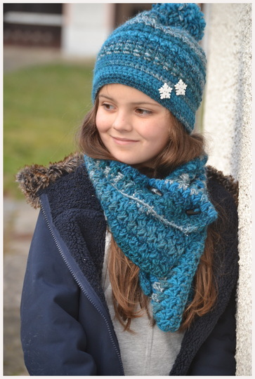 - SAMIRA - Bommelmütze und Schal im Set, unisex für jede und jedes Garn anzupassen, Knopfschal, Bommelbeanie