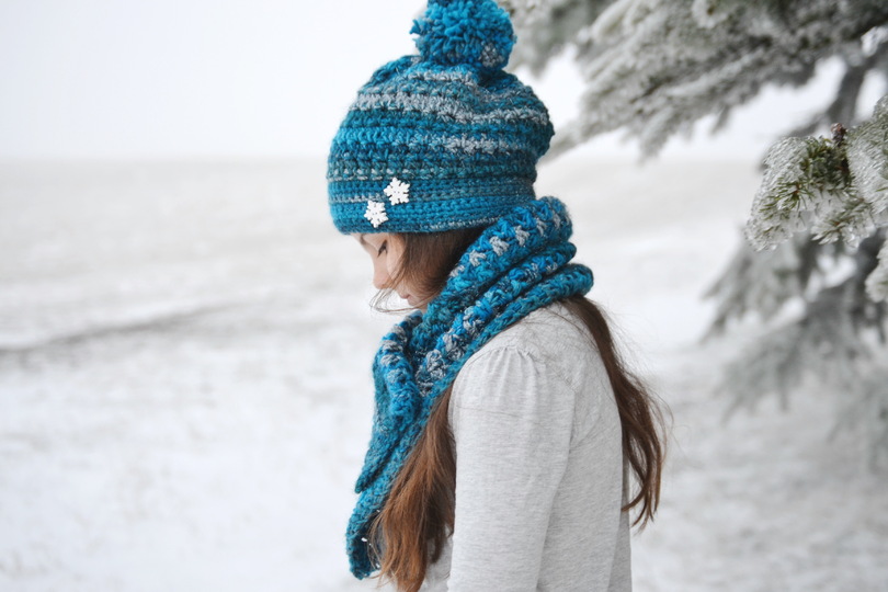 - SAMIRA - Bommelmütze und Schal im Set, unisex für jede und jedes Garn anzupassen, Knopfschal, Bommelbeanie