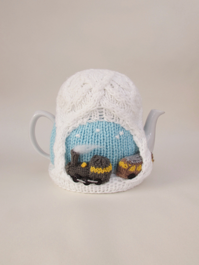 Christmas Steam Train Tea Cosy Knitting Pattern