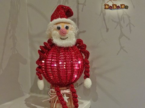 Nikolaus oder Kugel, die beleuchtete Dekoration – Häkelanleitung von Dadade