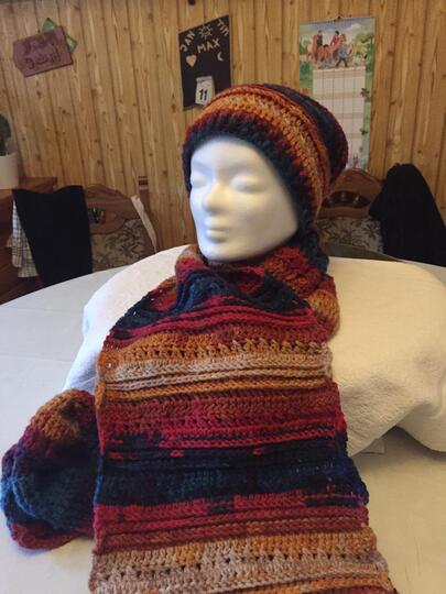 Häkelset Mütze und Schal aus der Familie Winter