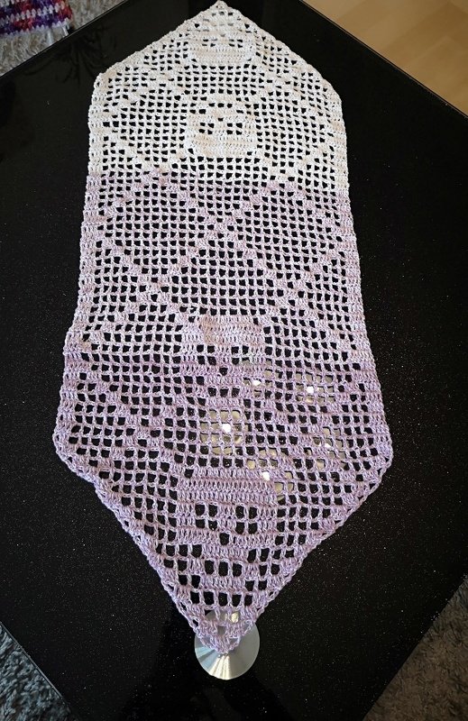 Tischdecke/ Läufer "Skull" 71x30 cm, Häkelanleitung