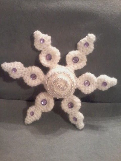 Häkelanleitung Amigurumi / Schneeflocke & Kerze (Minis)