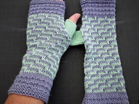 Noble Hand Stripes, fingerlose gestrickte Handstulpen