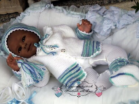 Strickanleitung für Baby's u.  3-teilig  Modell Lina Gr. 50 - 56