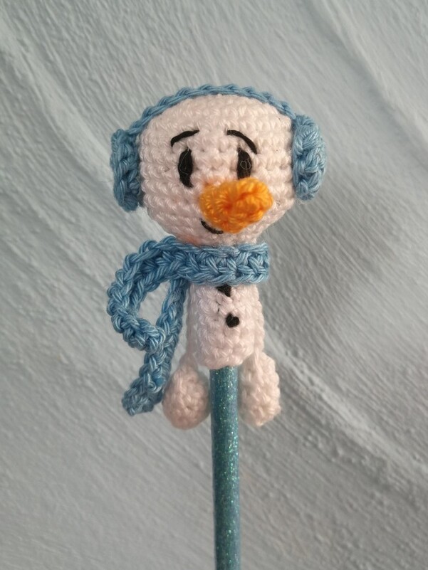 Eine fröhliche Schneemann - Truppe oder die frostigen Stiftehocker :-)