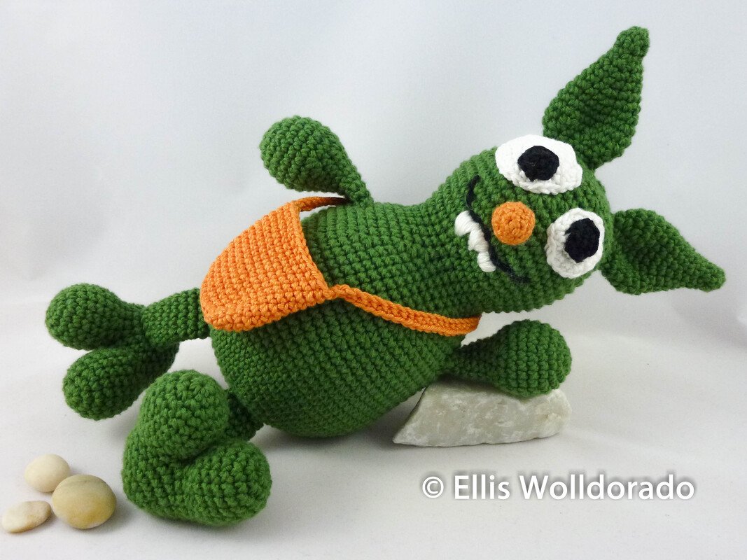 Kuschelmonster Grumpi mit Umhängetasche, Amigurumi, Häkelanleitung