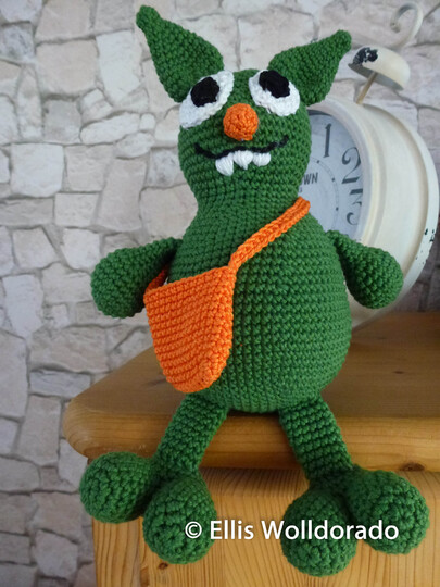 Kuschelmonster Grumpi mit Umhängetasche, Amigurumi, Häkelanleitung