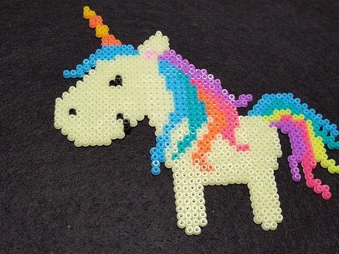 kleines Einhorn aus Bügelperlen