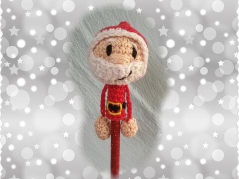 Santo der gemütliche Weihnachtsmann oder ein bärtiger Stiftehocker :-)