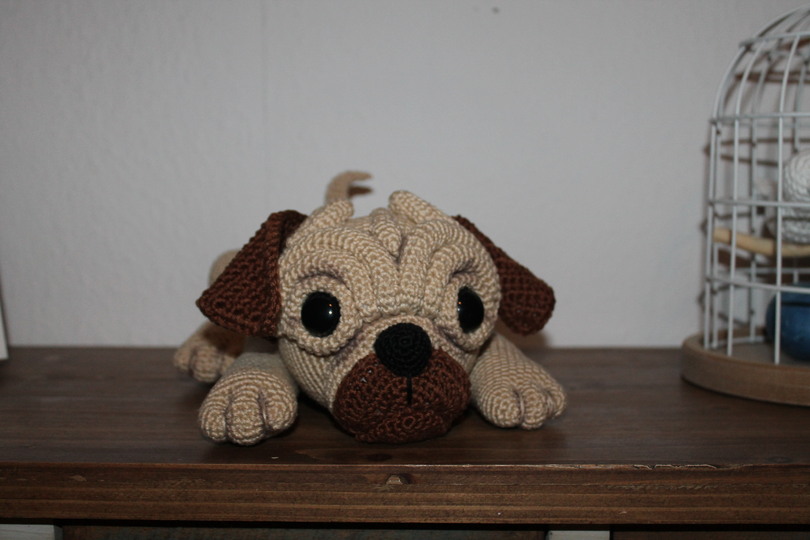 Mops häkeln – ein Amigurumi-Hund mit Faltengesicht (DE & EN)