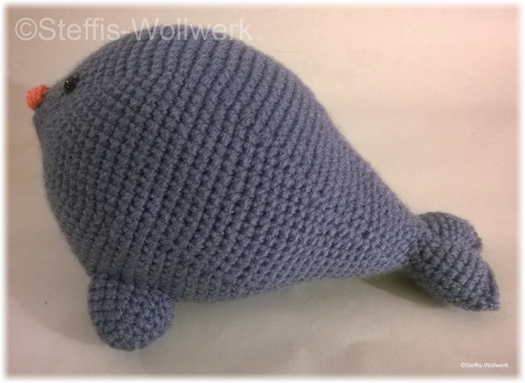 Robby die Robbe in verschiedenen Größen häkelbar