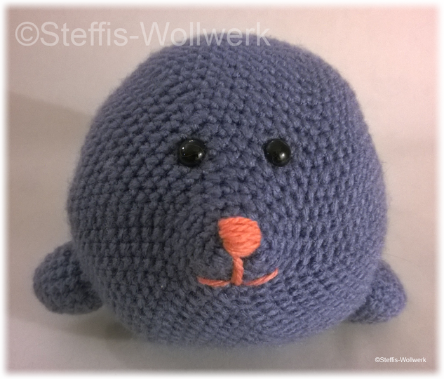 Robby die Robbe in verschiedenen Größen häkelbar